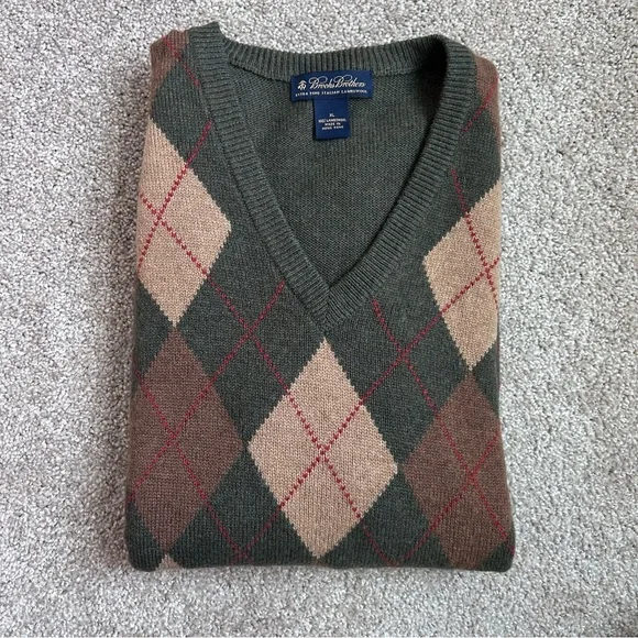 Brooks Brothers Men's Extra Fine Italian Lambswool Argyle V Neck Sweater XL - Picture 9 of 9